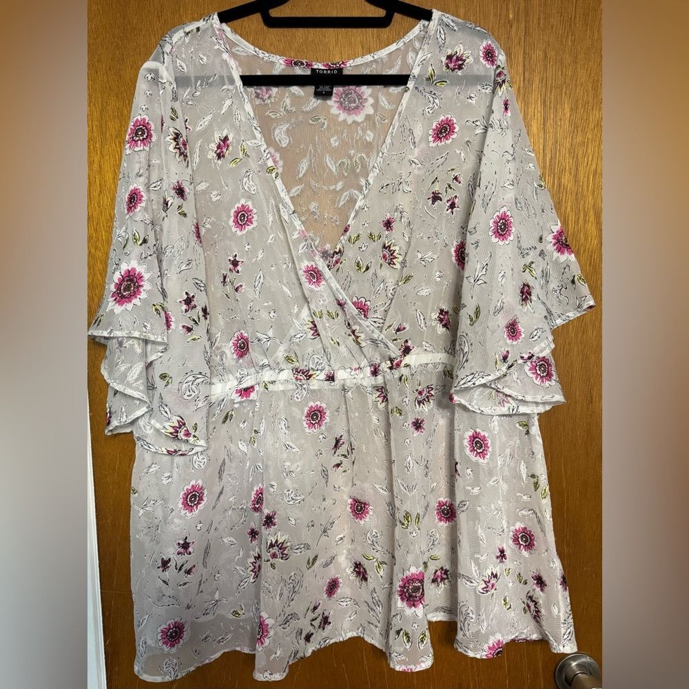 Torrid Floral Sheer Wrap Shirt with Pink and Gray Accents